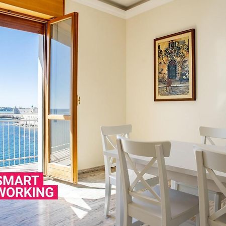 Ortigia Seafront Apartment By Wonderful Italy Сиракуза Екстериор снимка