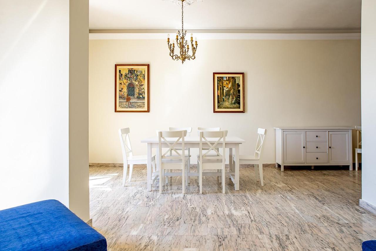 Ortigia Seafront Apartment By Wonderful Italy Сиракуза Екстериор снимка