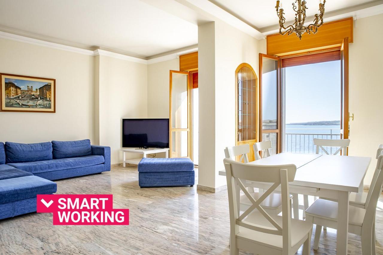 Ortigia Seafront Apartment By Wonderful Italy Сиракуза Екстериор снимка