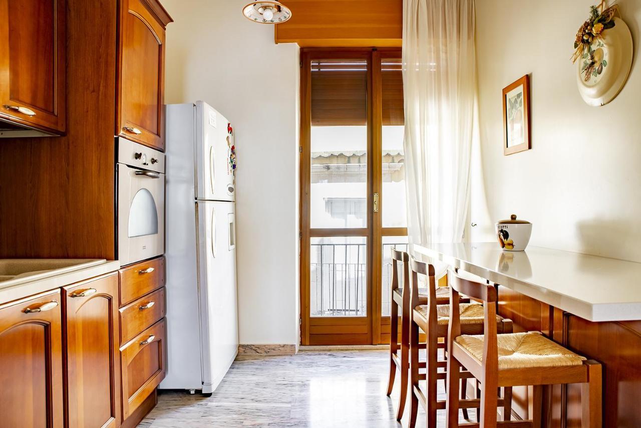 Ortigia Seafront Apartment By Wonderful Italy Сиракуза Екстериор снимка