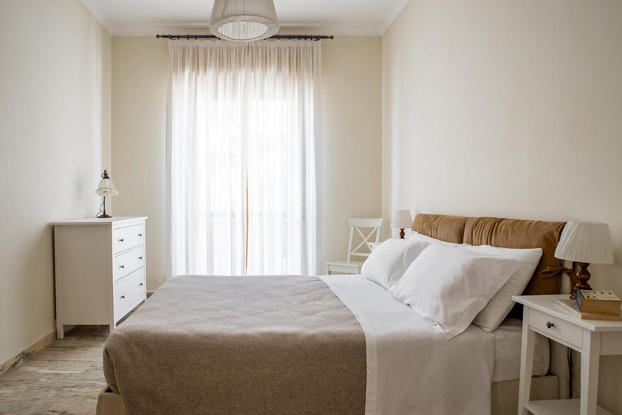 Ortigia Seafront Apartment By Wonderful Italy Сиракуза Екстериор снимка
