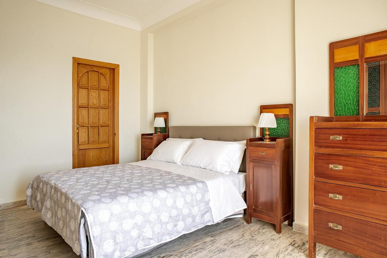Ortigia Seafront Apartment By Wonderful Italy Сиракуза Екстериор снимка
